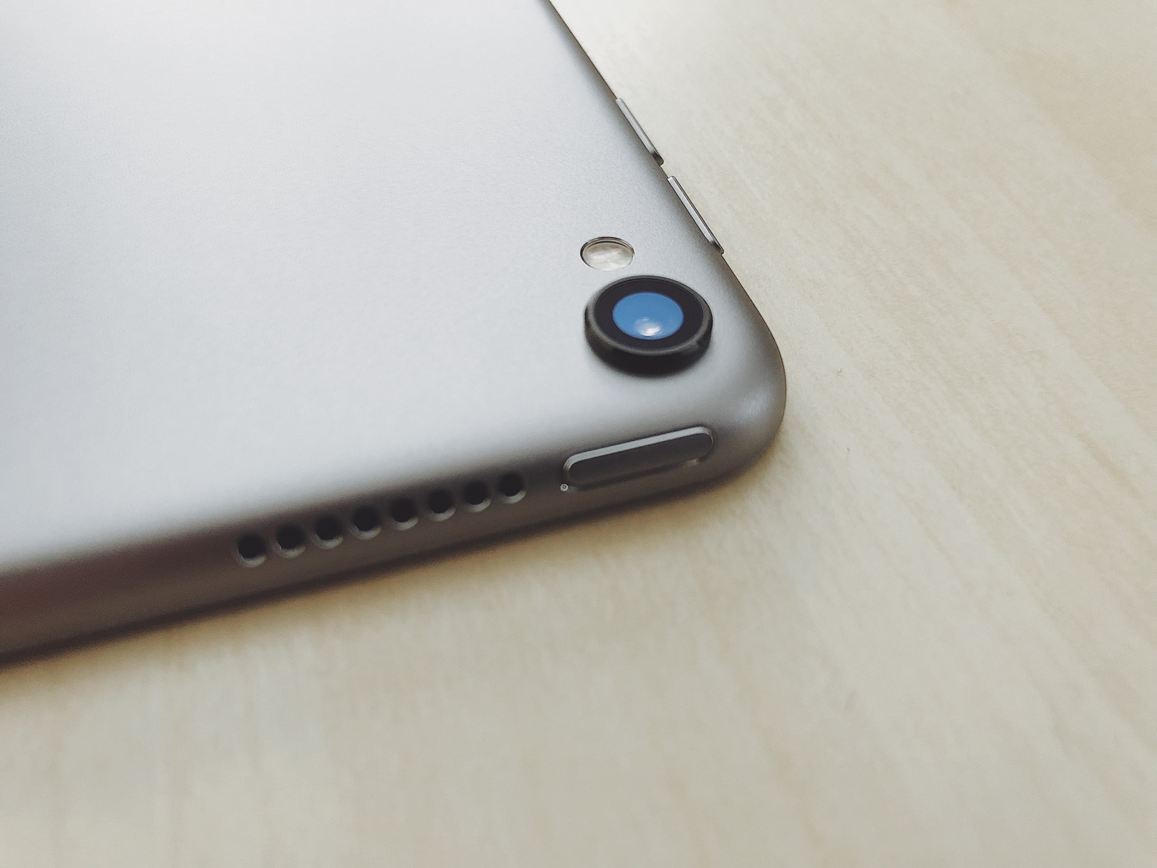 apple, ipadpro, ios, technology, table, communication, high angle view