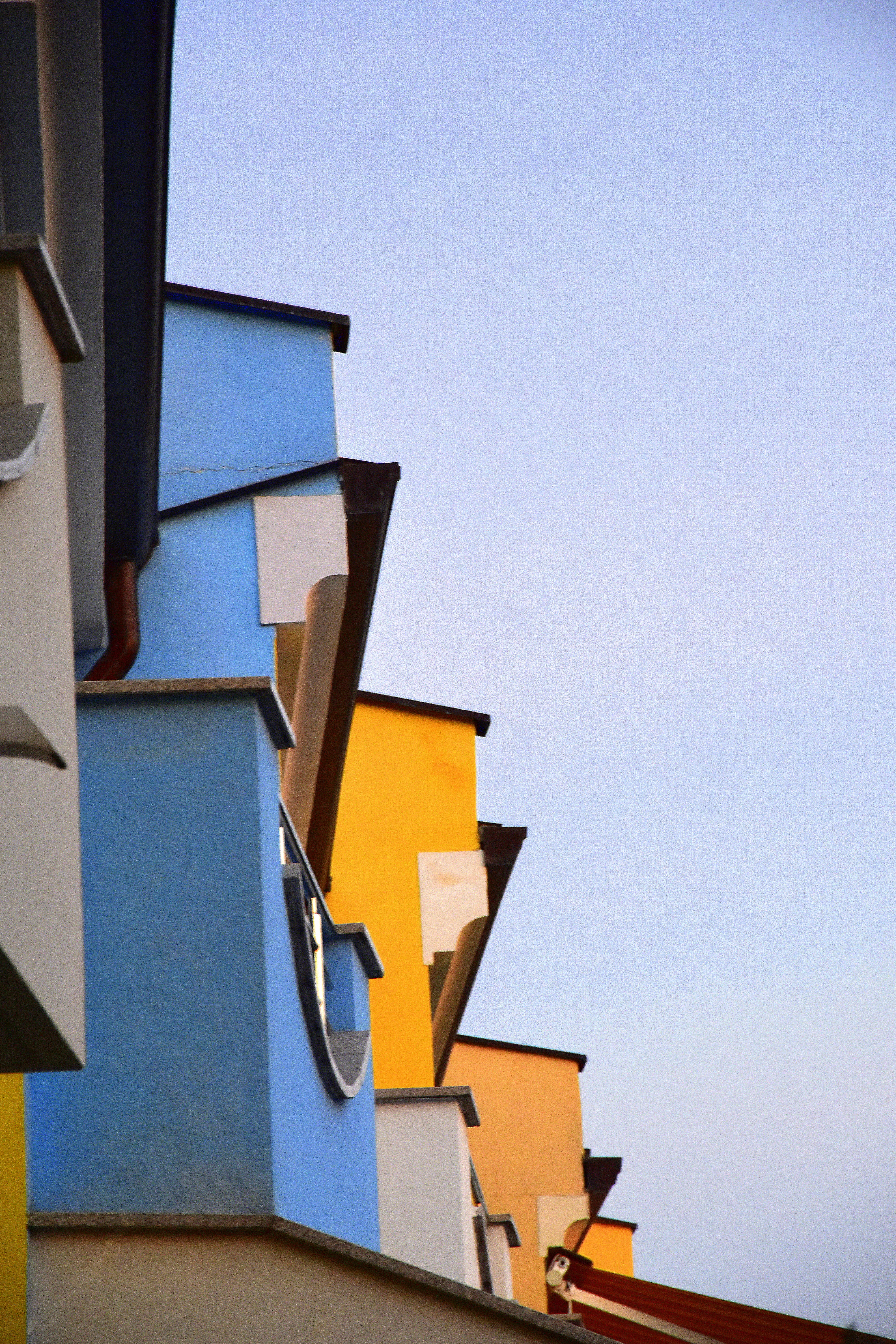 architecture, built structure, sky, building exterior, low angle view