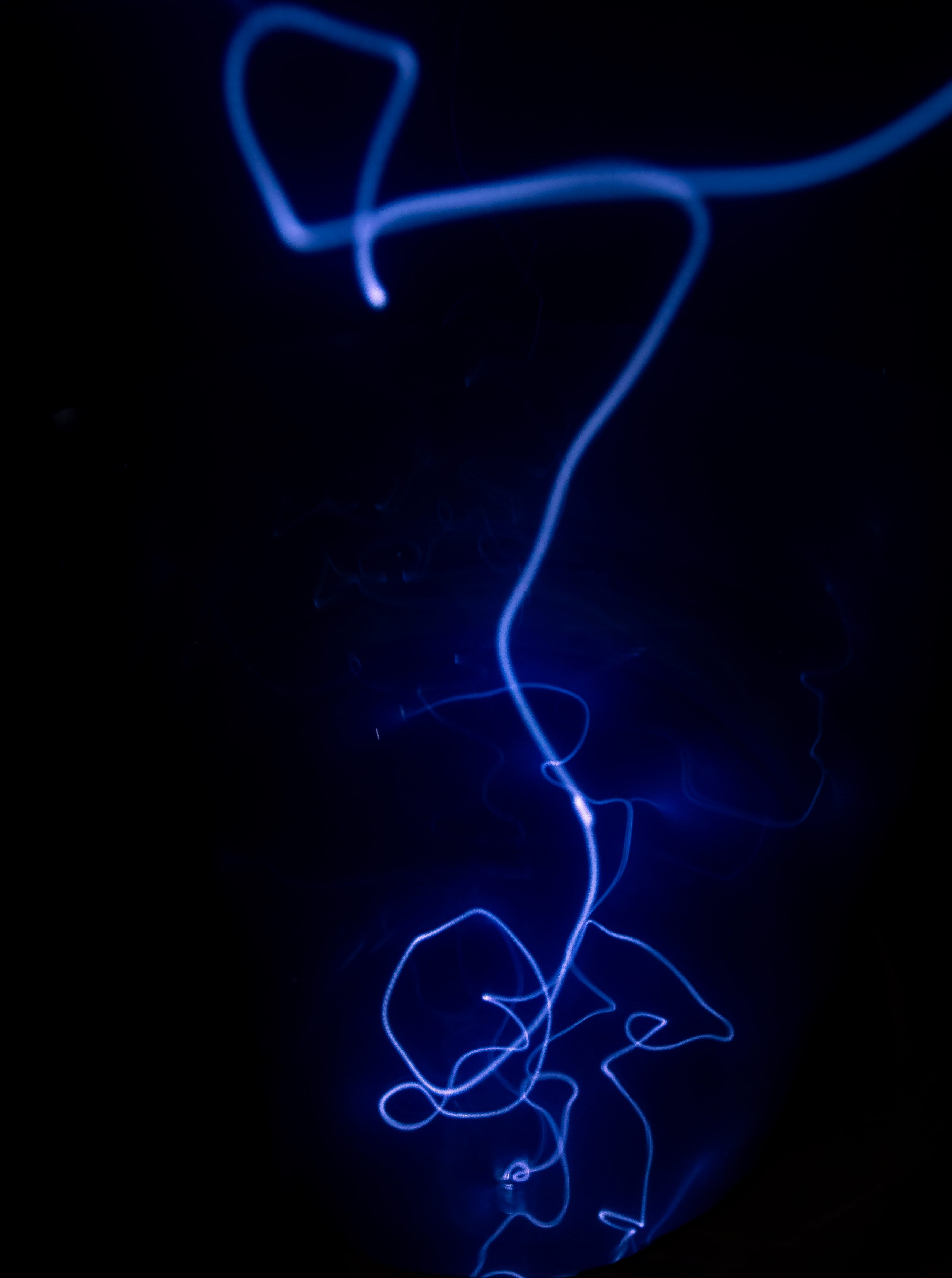 light, electricity, blue, dark, glow, abstract, art, mobile wallpaper