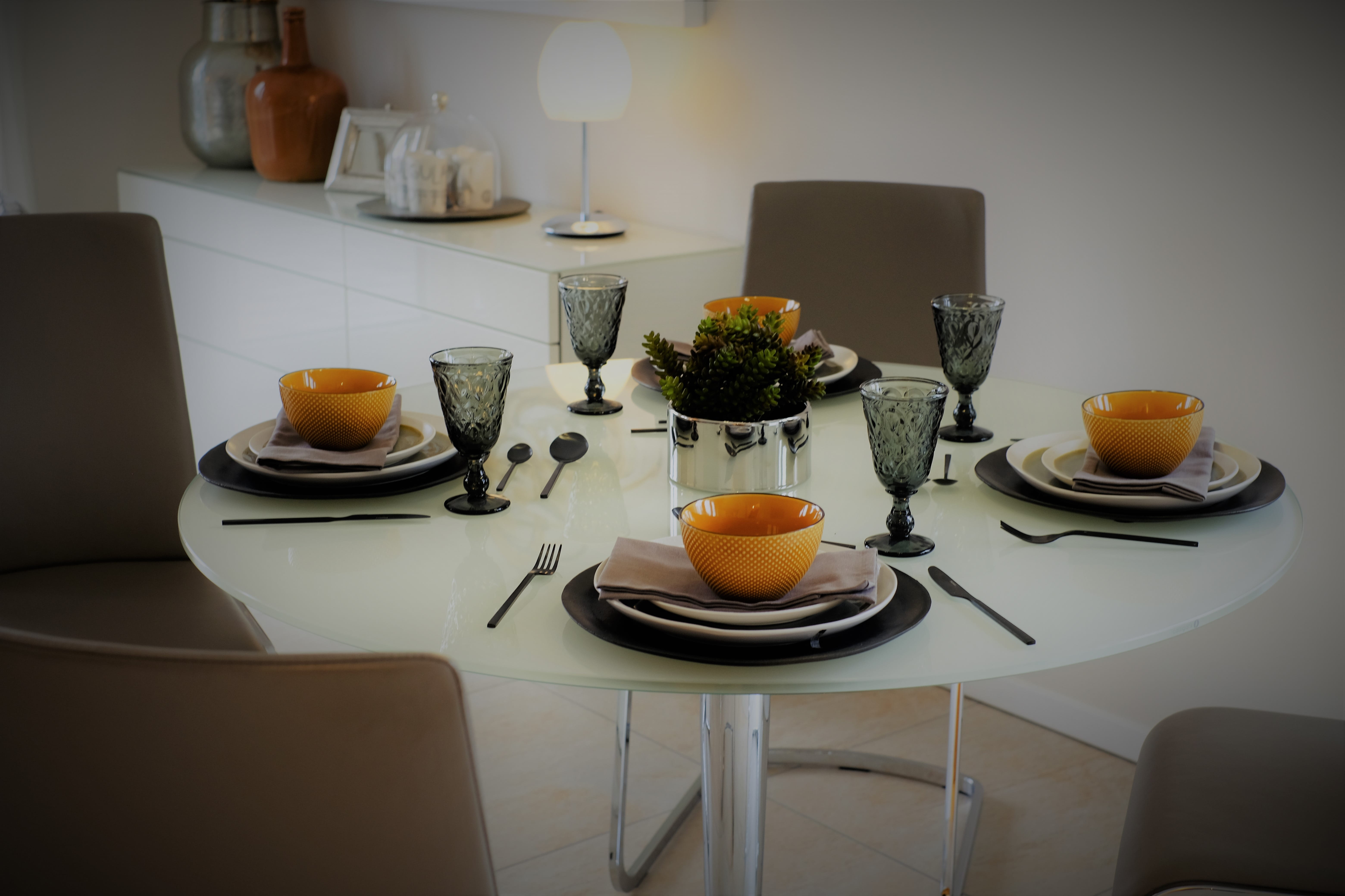 dining table, gedeckter table, table decoration, plate, tableware