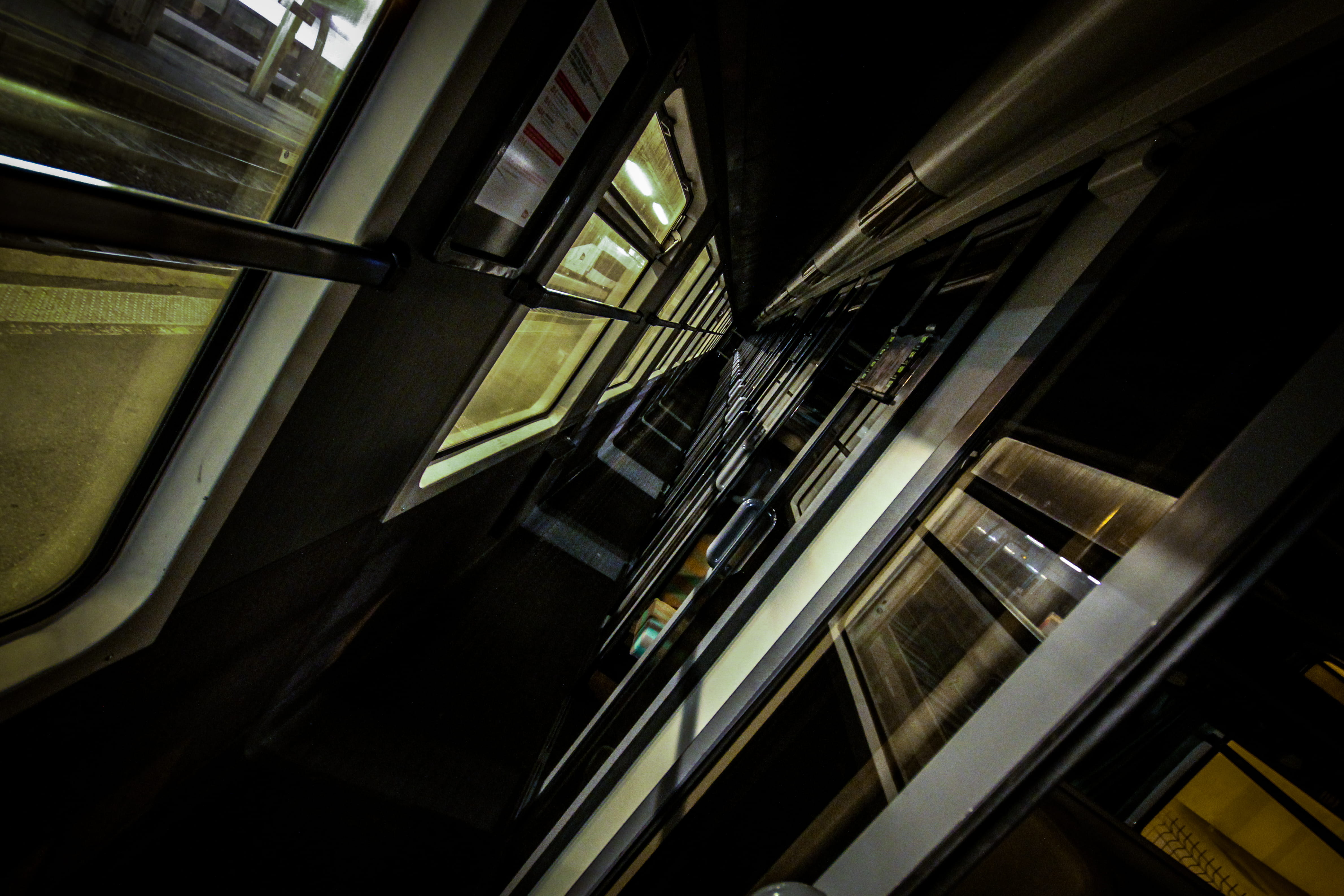 train, metro, underground, indoors, no people, architecture