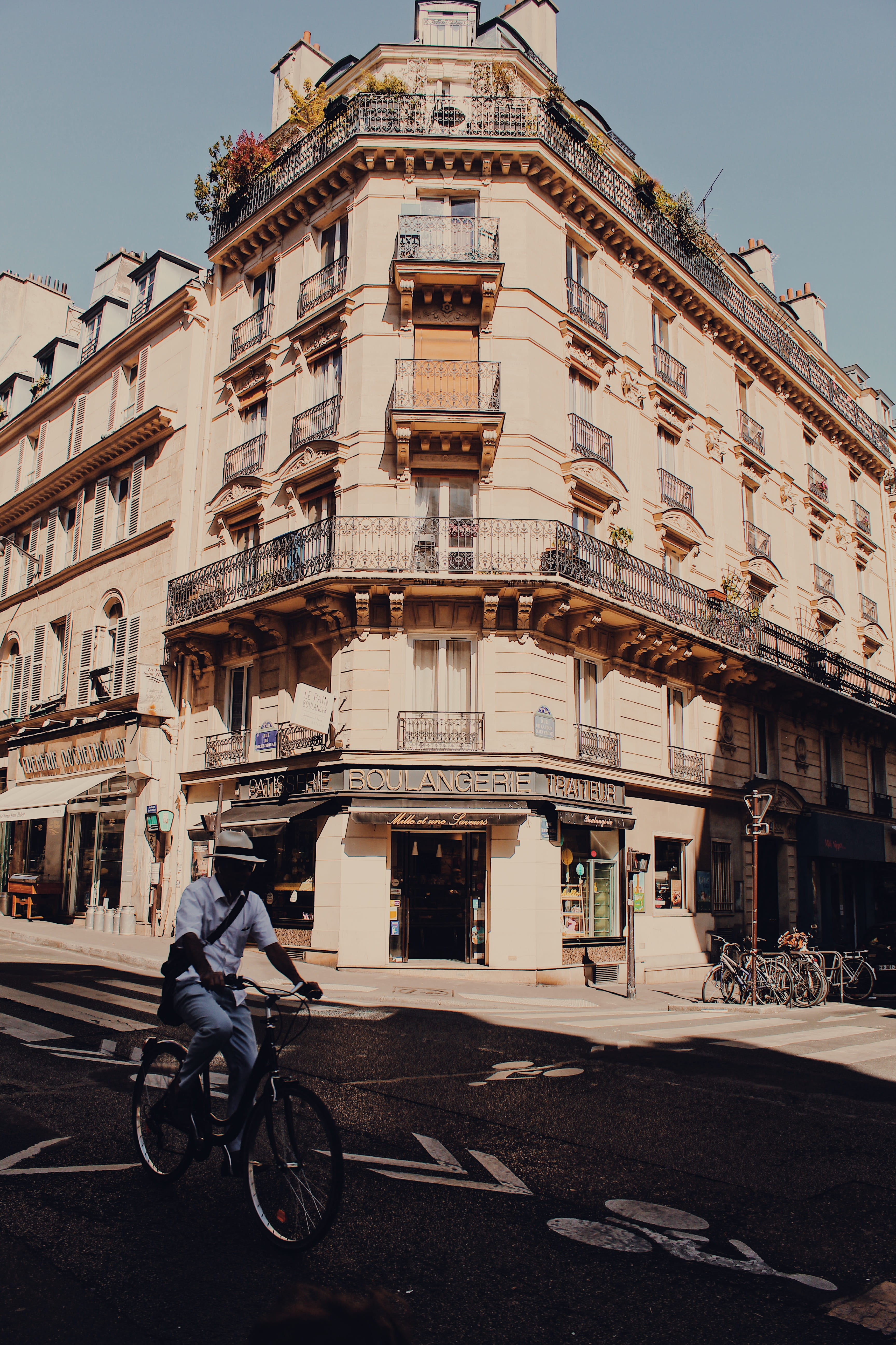 building exterior, architecture, built structure, transportation