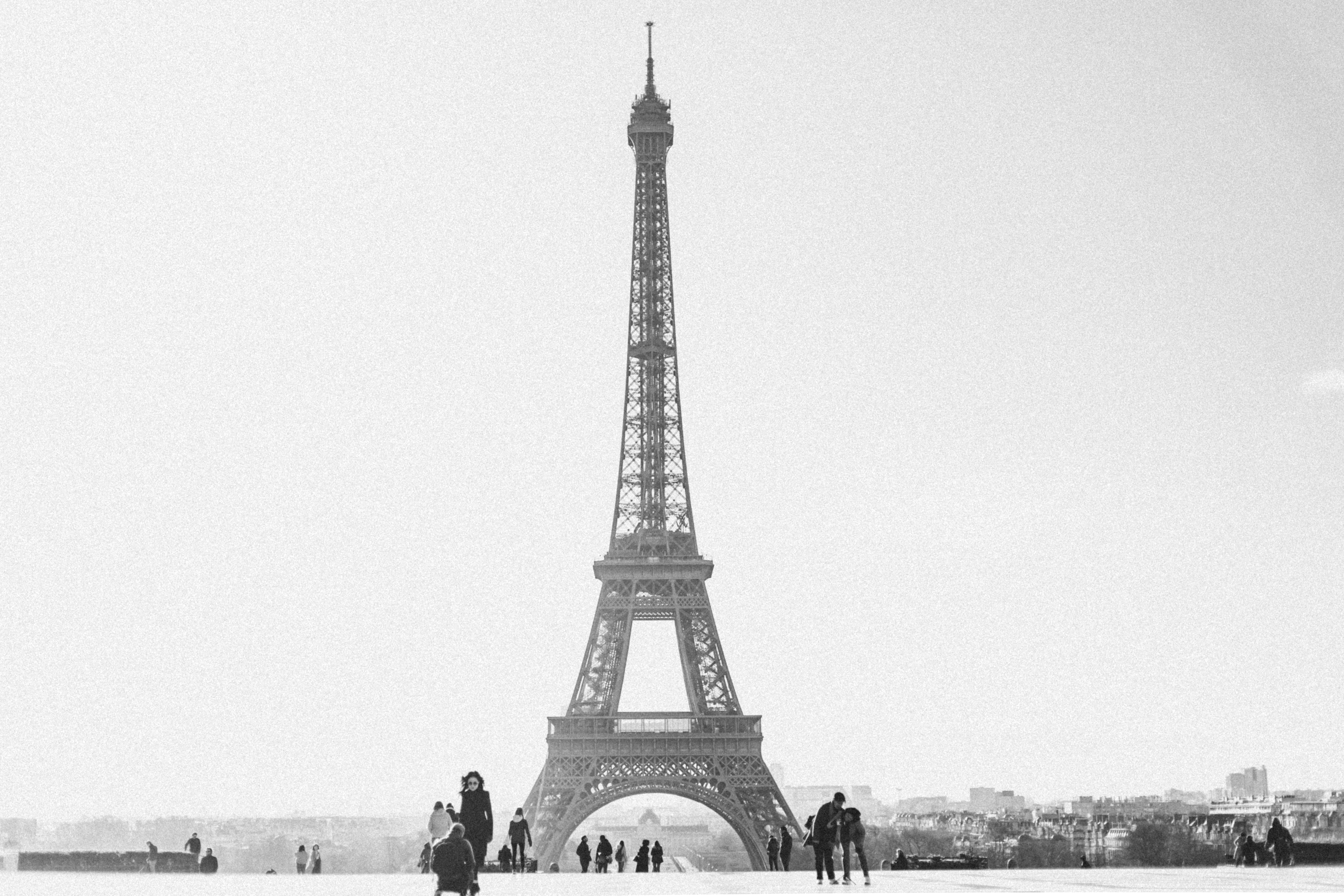 Black and White Picture of the Eiffel Tower, architecture, famous landmark