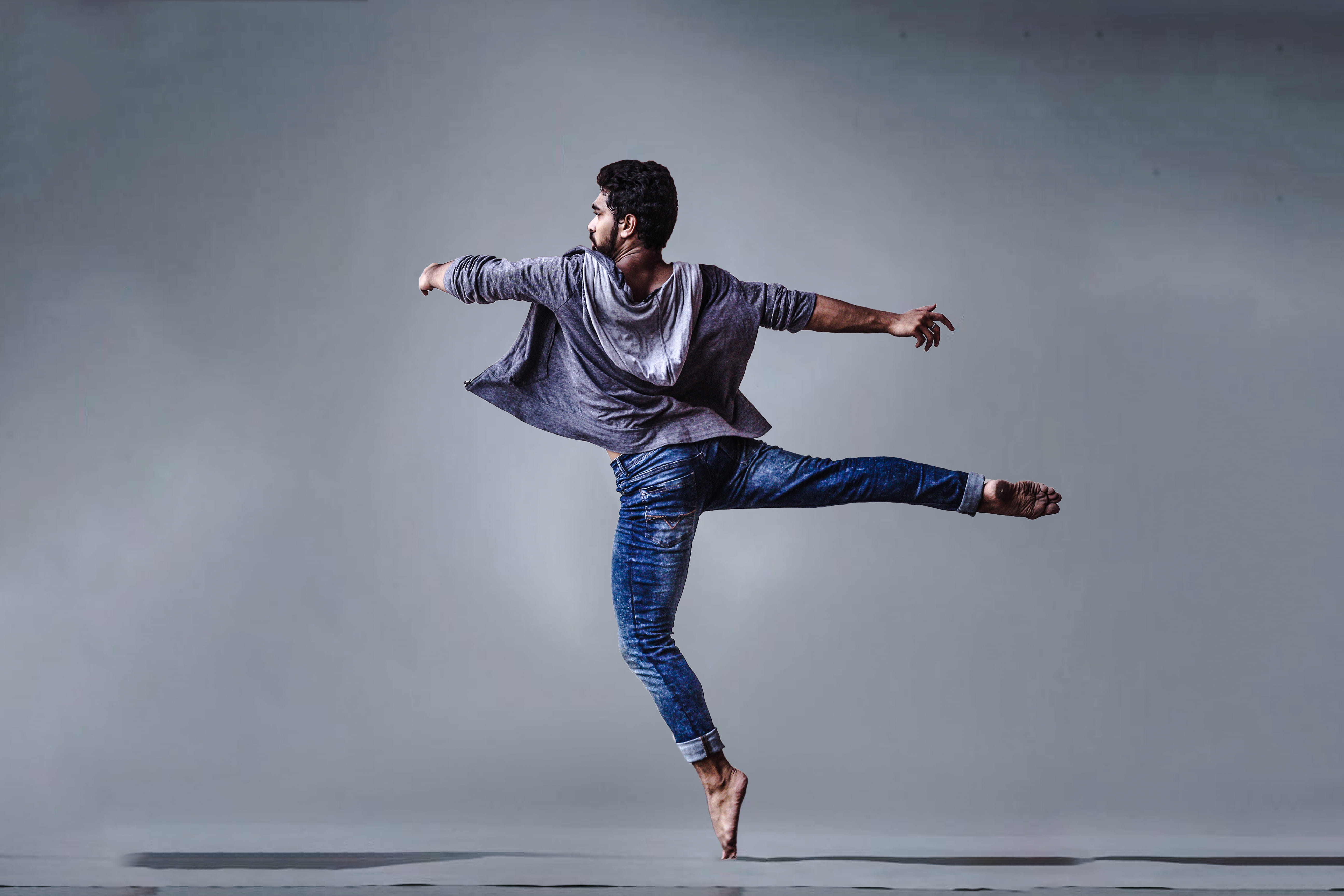 Man Wearing Blue Jeans Doing Pirouette Spin, action, agility