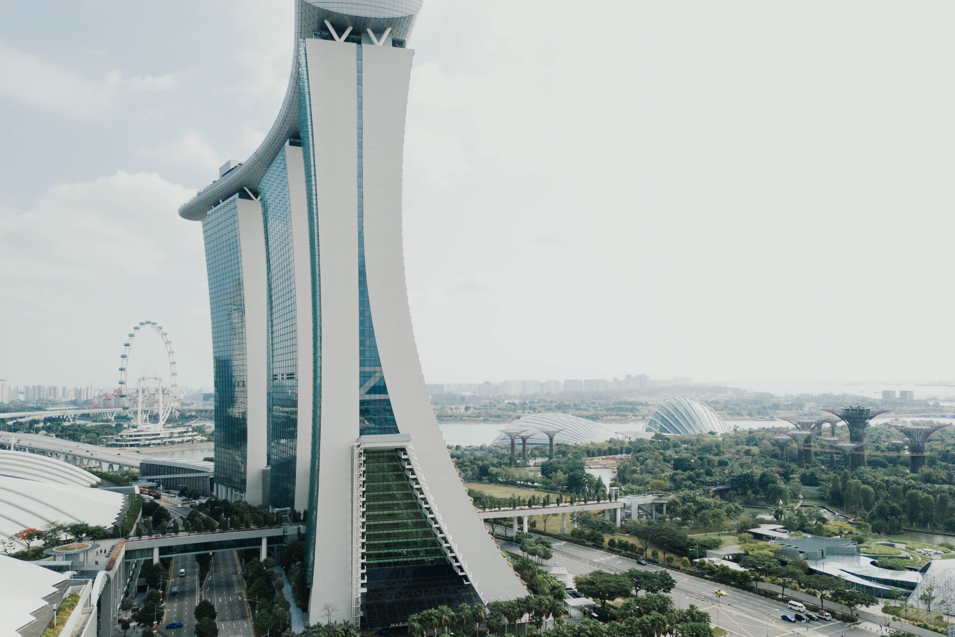 white painted building, architecture, built structure, sky, city