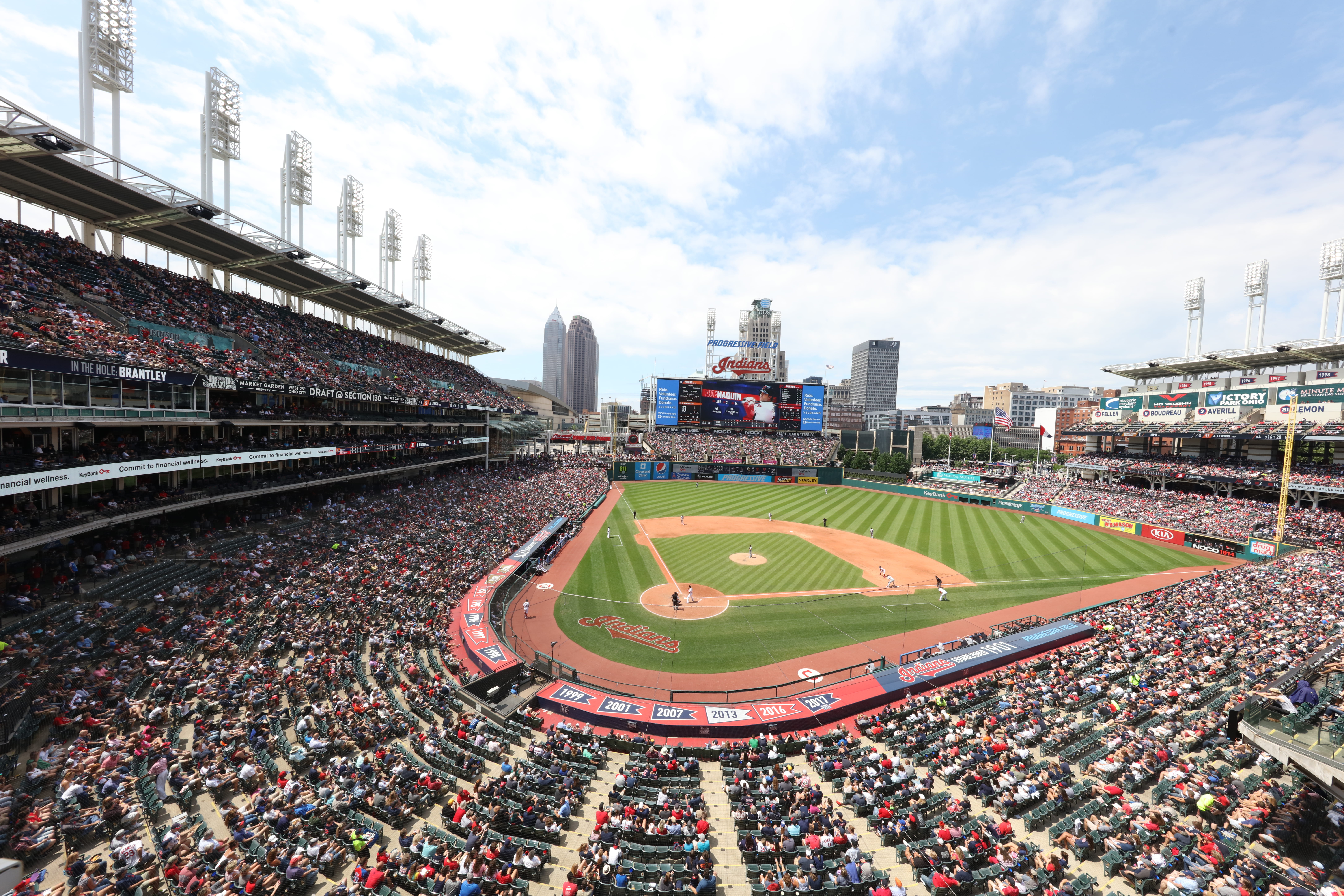 baseball field, sport, architecture, built structure, crowd, building exterior