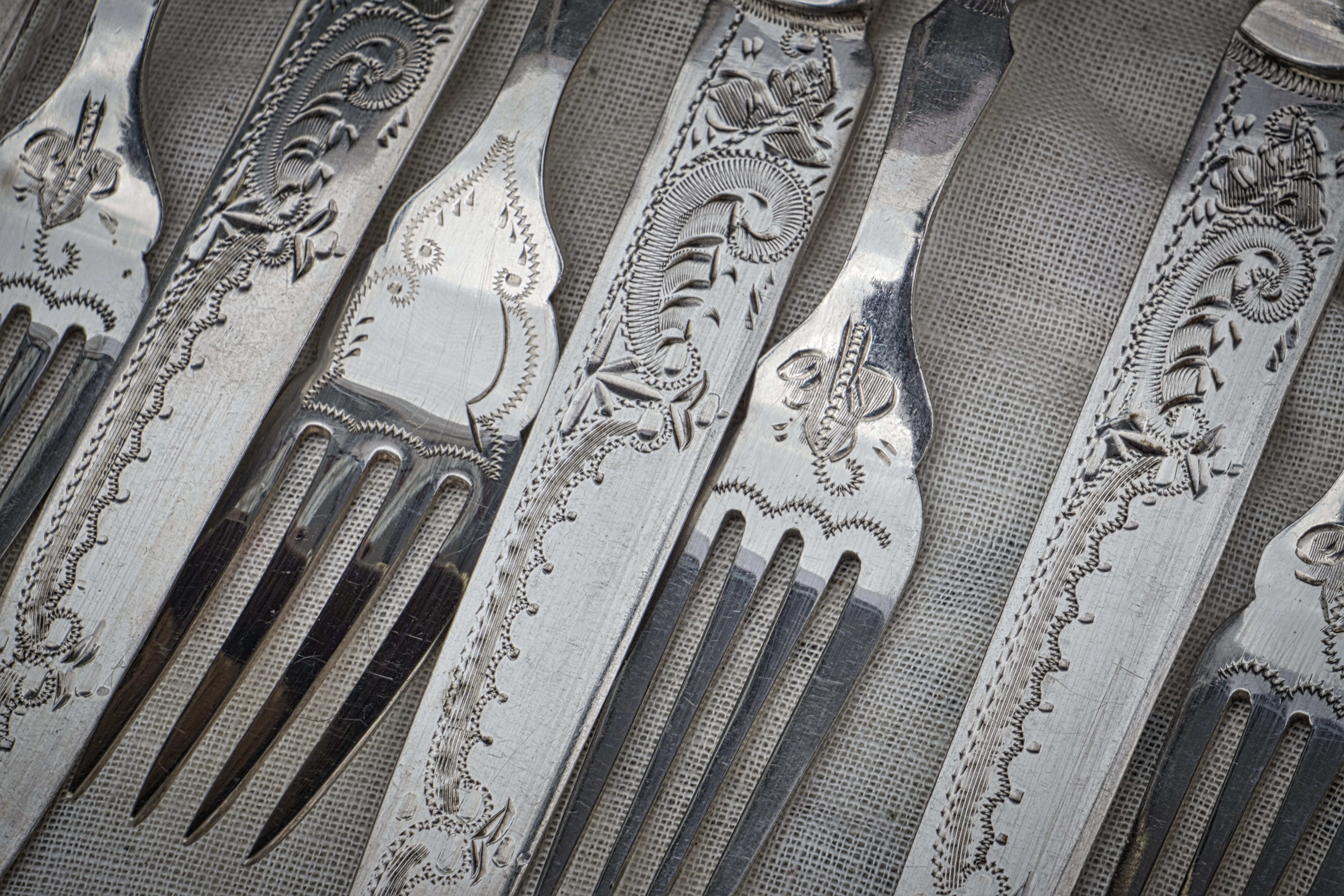 knife, forks, pattern, full frame, close-up, indoors, backgrounds