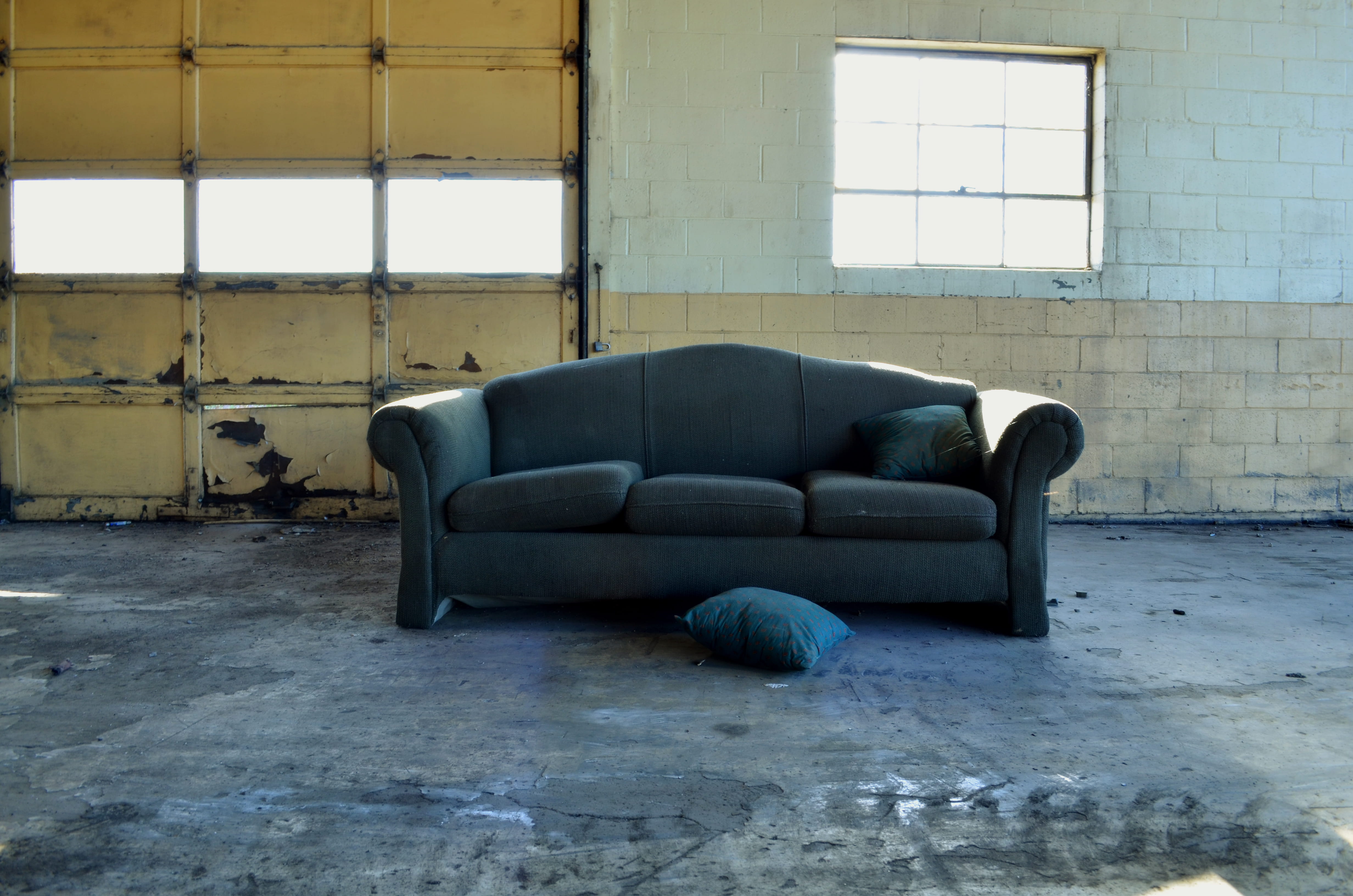 united states, moline, couch, seating, sit, abandoned, sofa