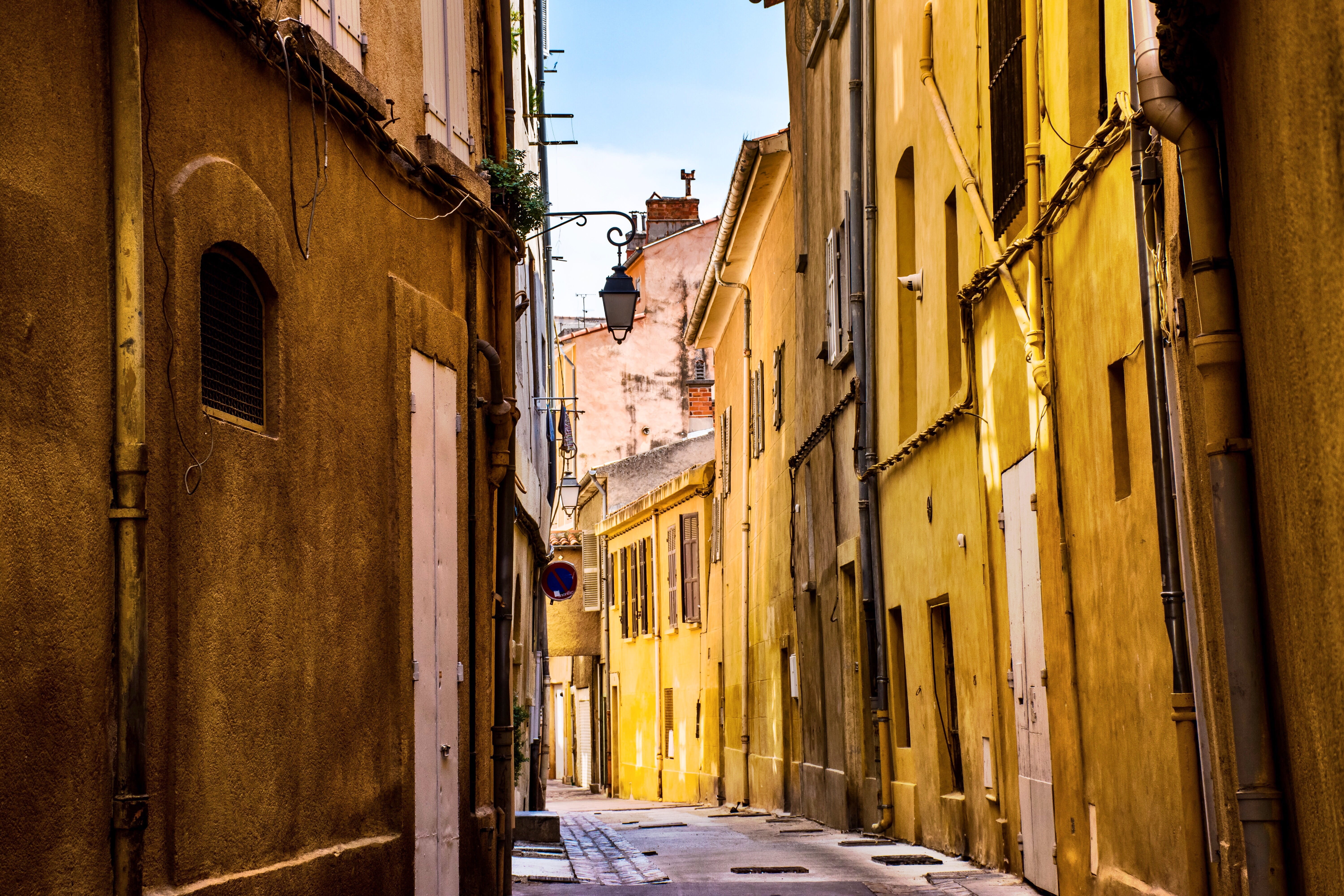 city, street, empty, quiet, provence, france, europe, back alley