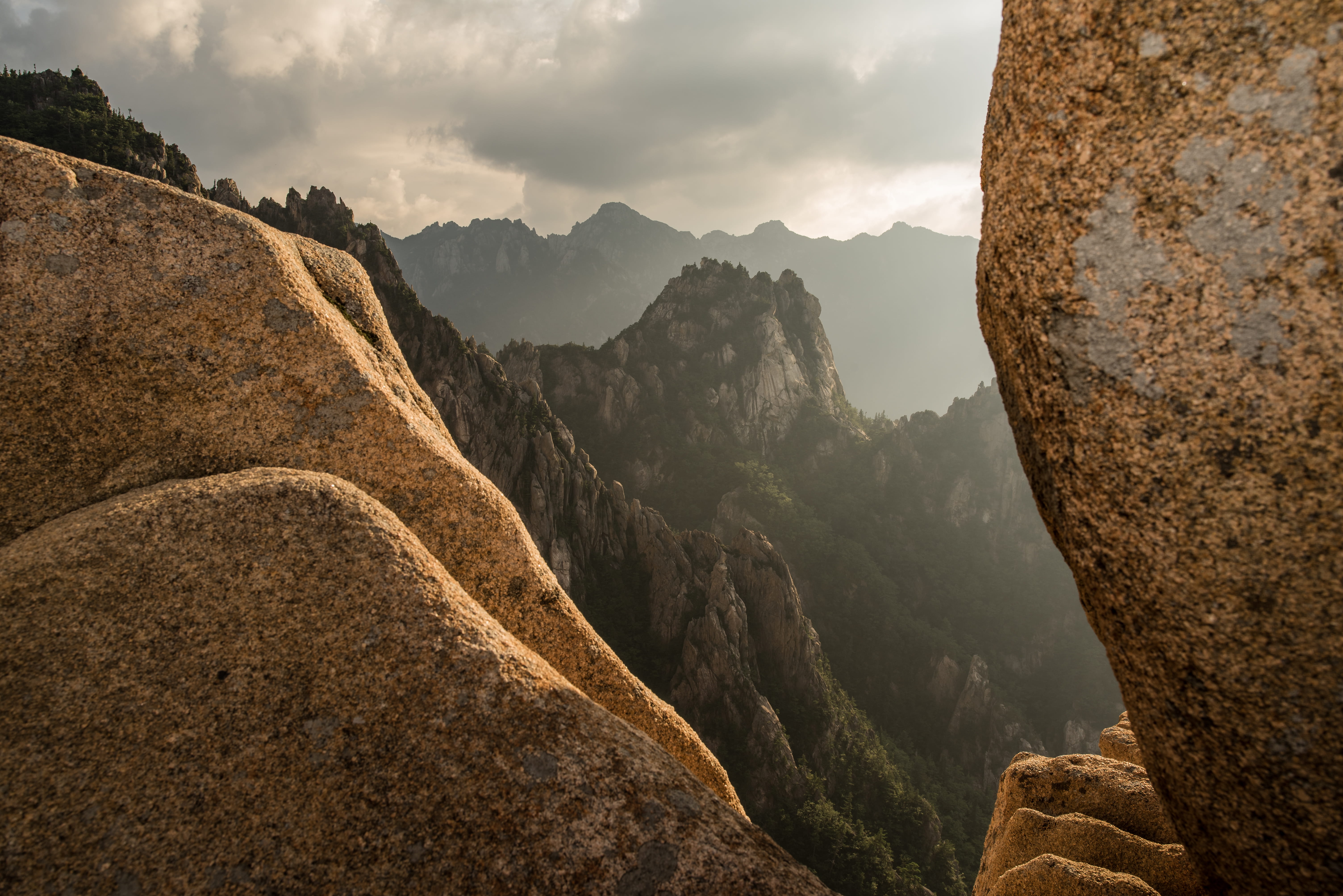rock formations, ridge, mountain, cloudy, shadow, sunlight, stone