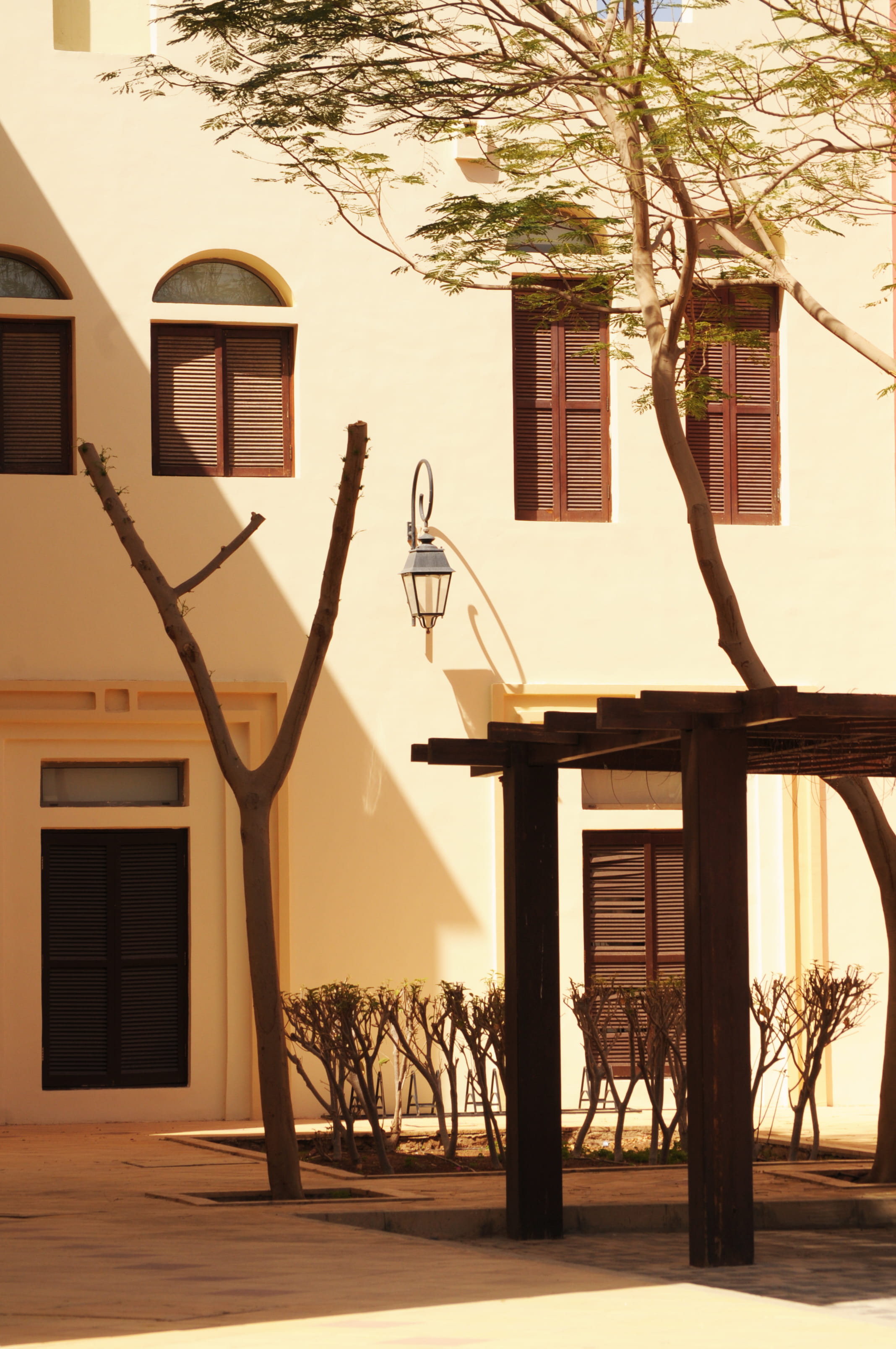 white painted building, architecture, built structure, building exterior