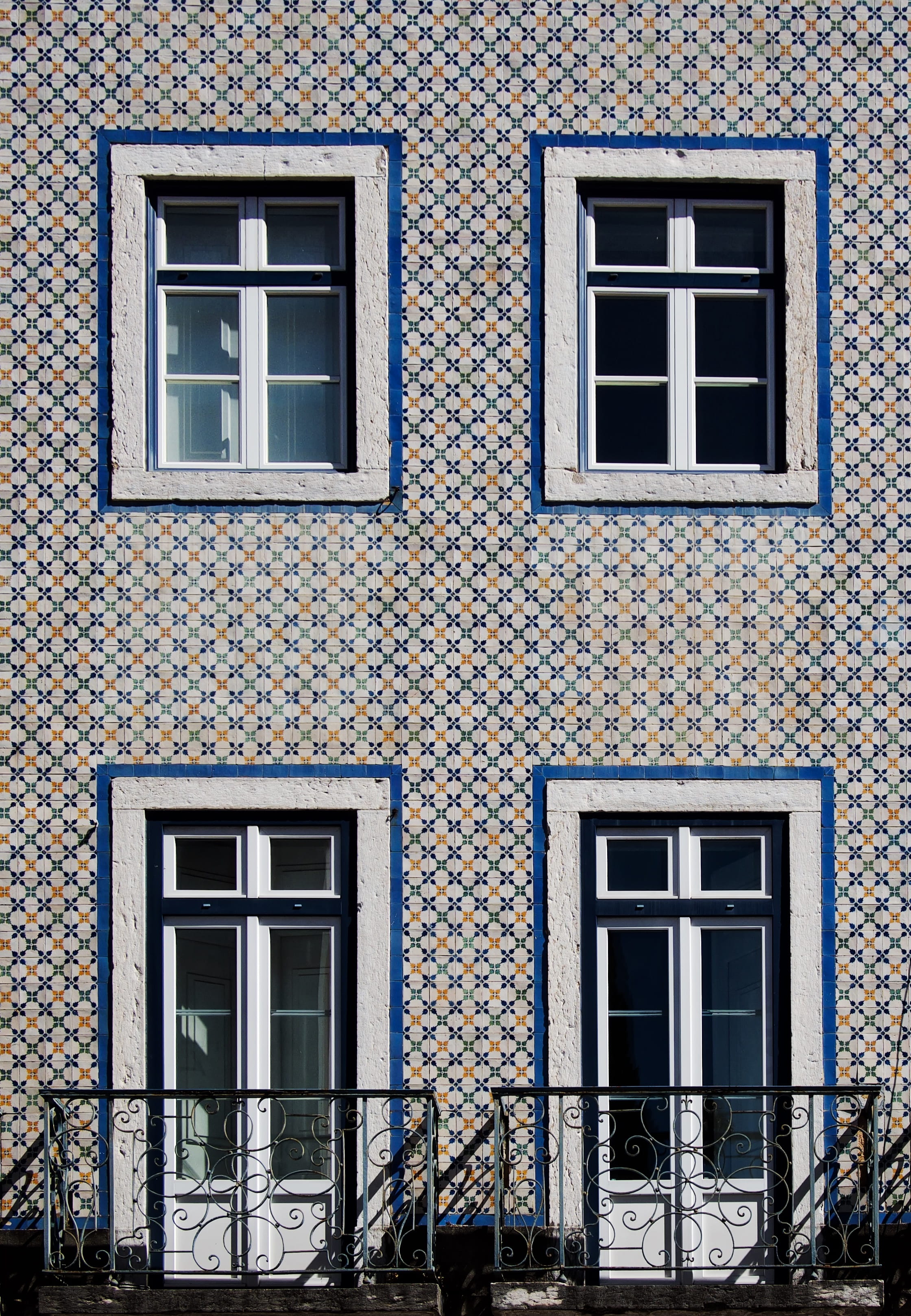 white wooden framed windows on concrete building, pattern, wall