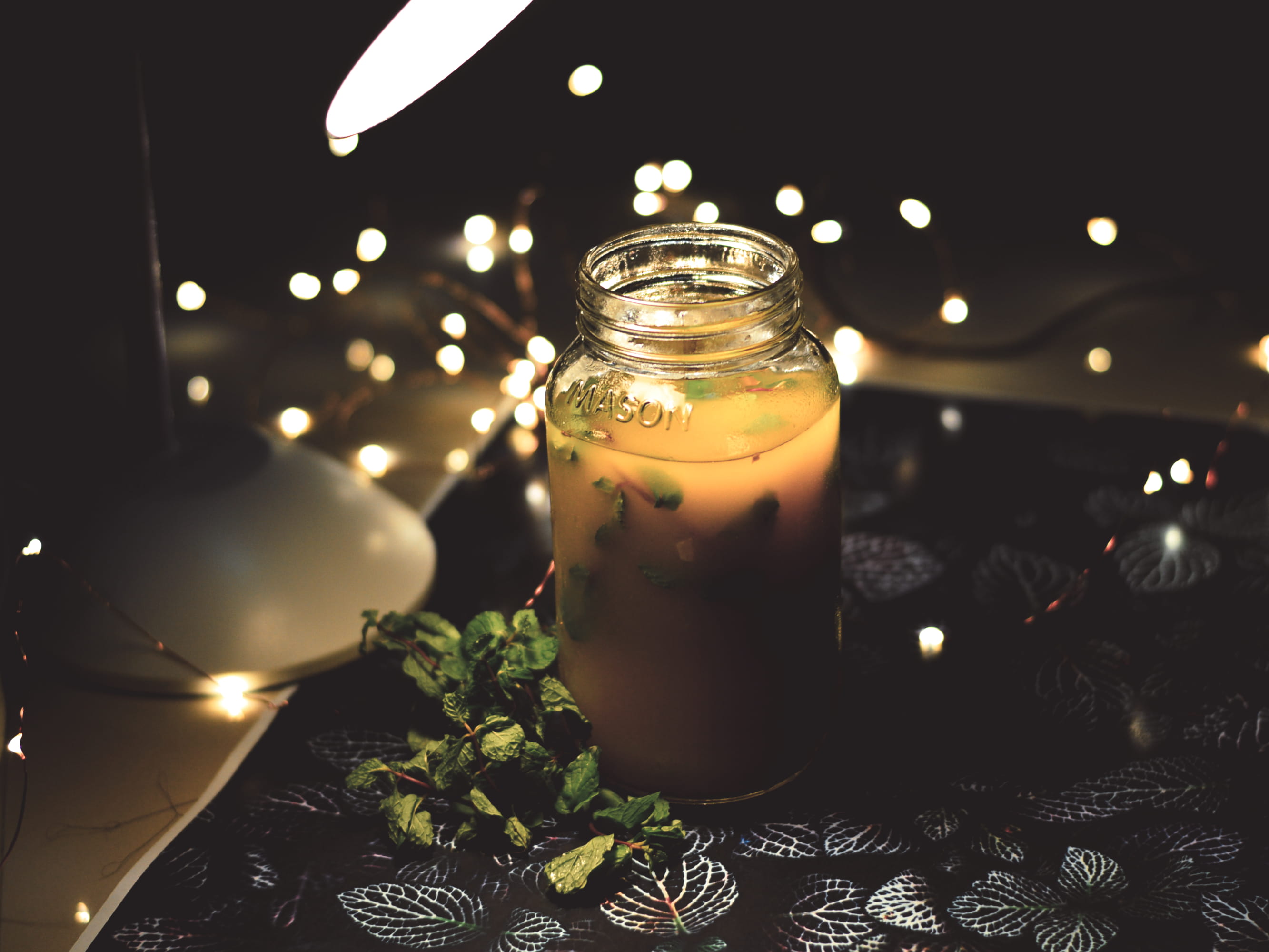 drink, drinks, light, lights, shadow, shadows, mango, pineapple