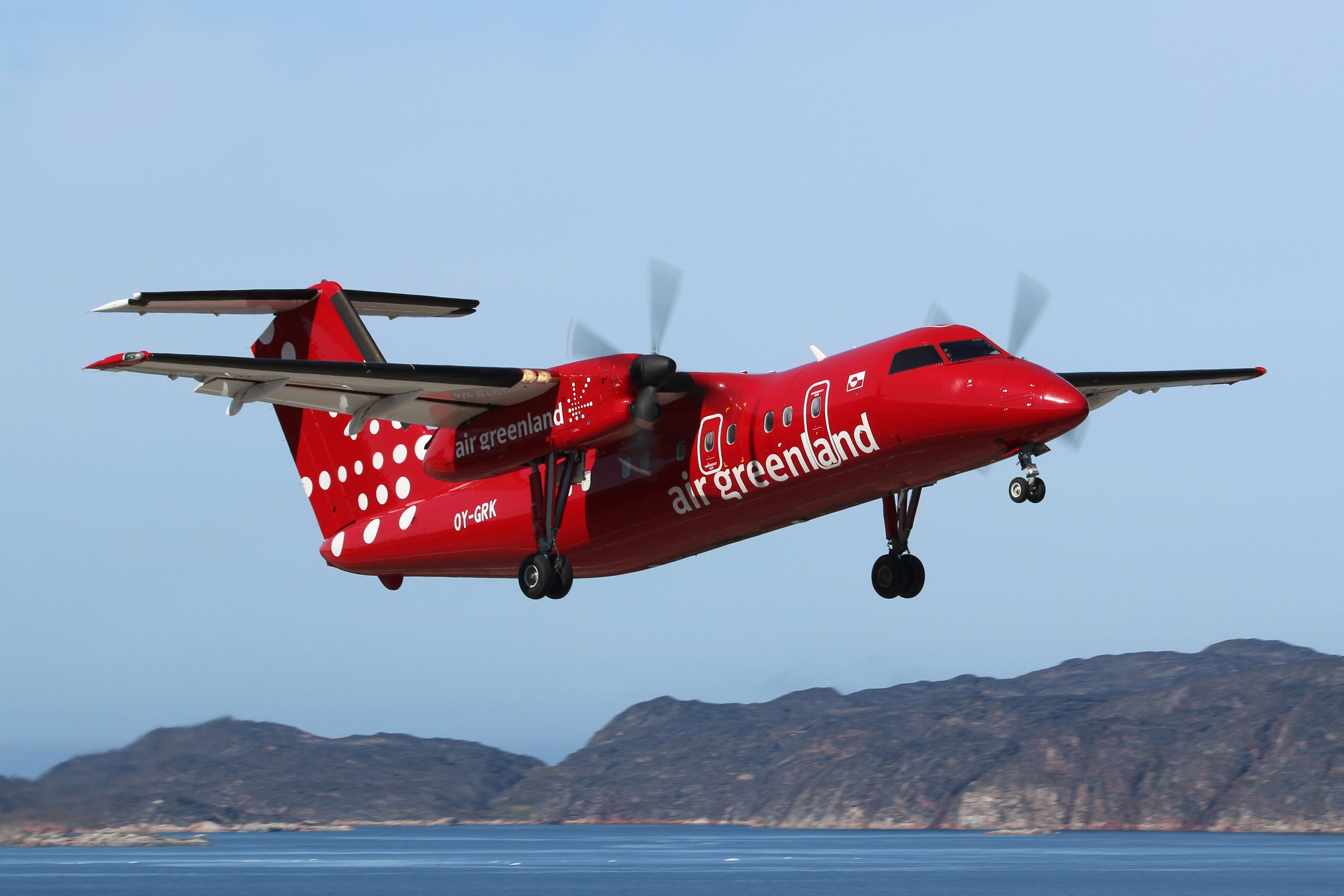 greenland, aasiaat airport, dash 8, airplane, take off, mode of transportation