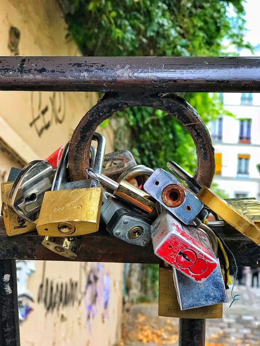 france, paris, 1 rue du calvaire, love, loks, locks, metal, HD wallpaper