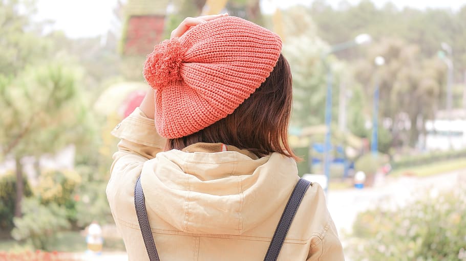 girl, hat, look, tree, sad, daughter, people, the, nice, young HD wallpaper