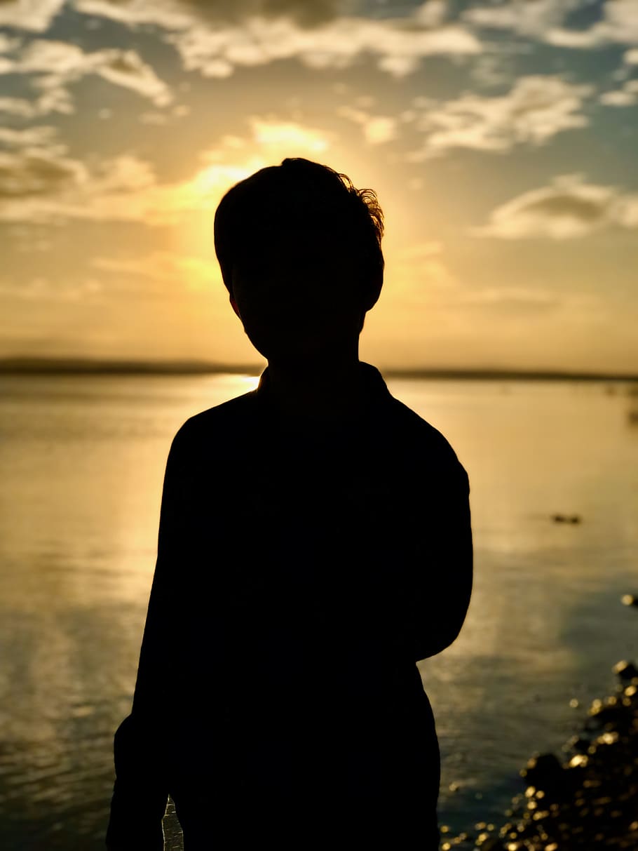 silhouette, sunset, kids, water, sky, one person, sea, beauty in nature HD wallpaper