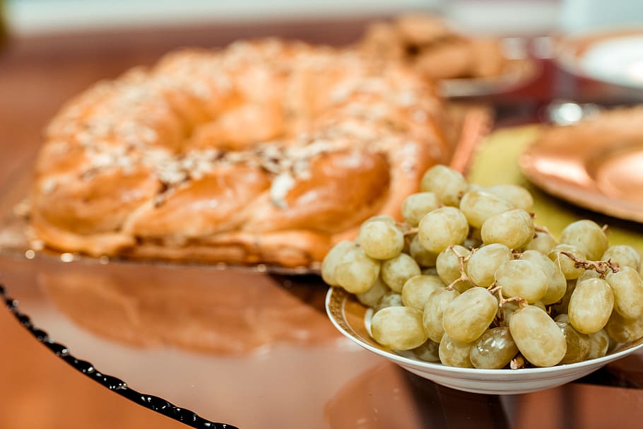 Bowl of Green Grapes, blur, bread, close-up, delicious, food HD wallpaper