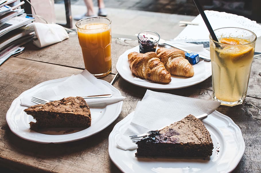 slice cake on plate, cafe, breakfast, food and drink, freshness HD wallpaper