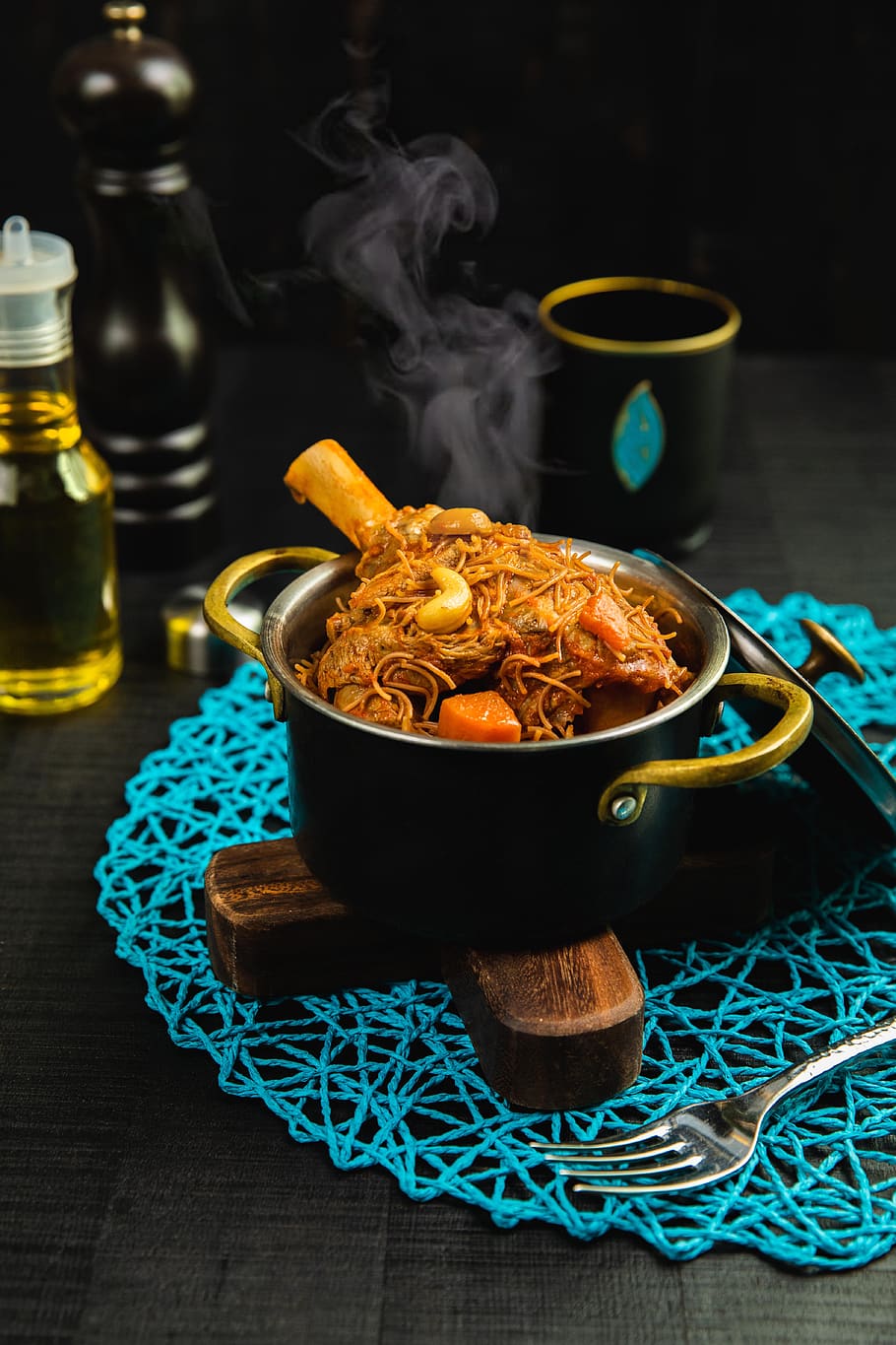 cooked food, food and drink, table, indoors, container, freshness HD wallpaper