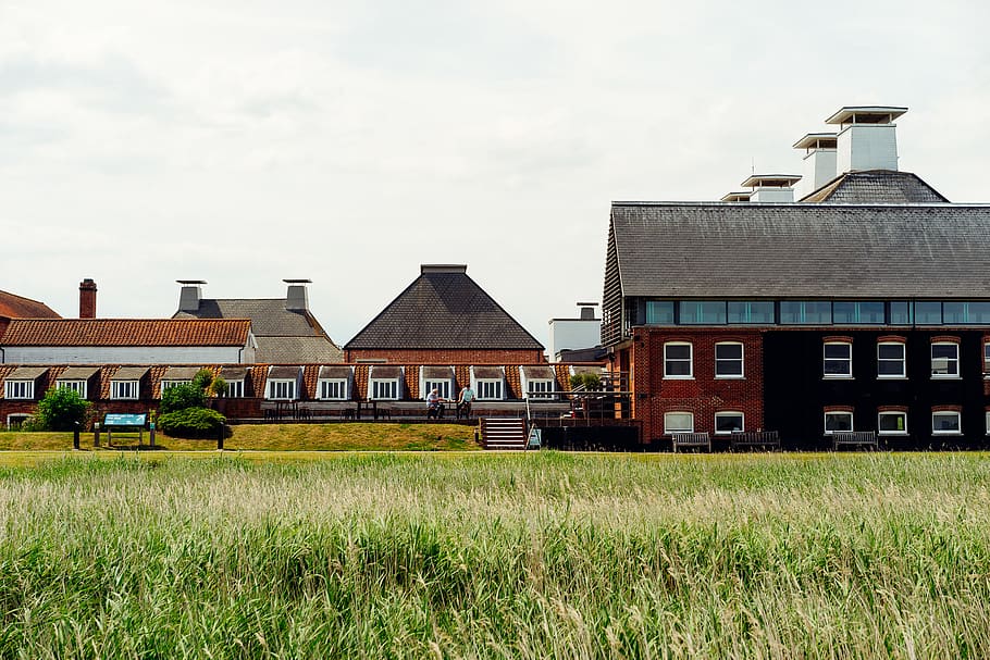 meadow, warehouse, soho, barn, brick, chimney, architecture HD wallpaper