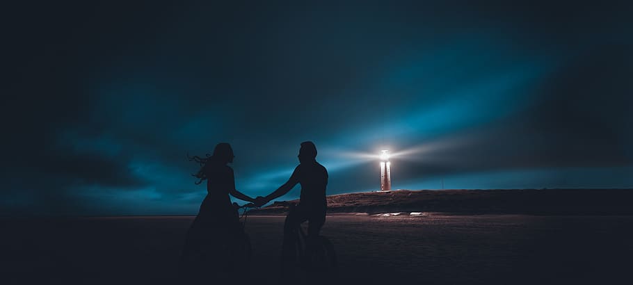 lighthouse, couple, romance, love, silhouette, people, landscape HD wallpaper