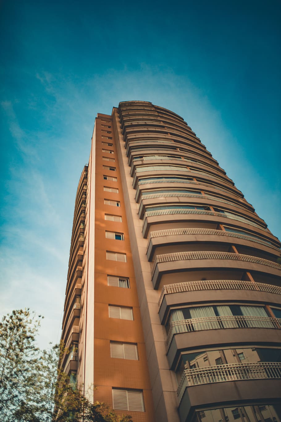 Building Under Blue Sky, architecture, downtown, low angle shot HD wallpaper