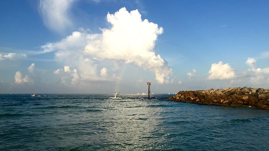 beach, vacation, boat, clouds, pier, jetty, sail, waves, sea HD wallpaper