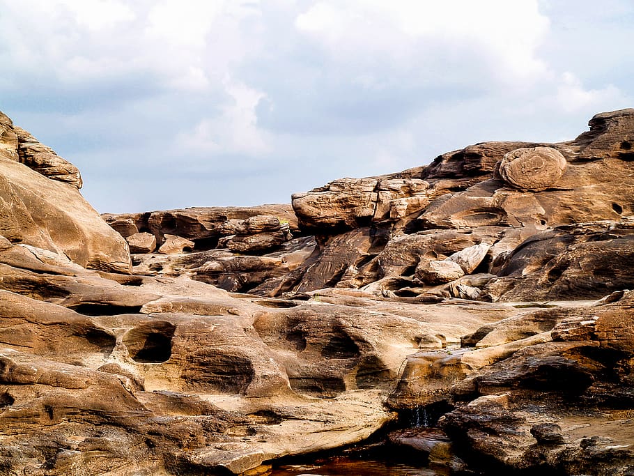 Brown Stone Formation, background, beautiful, daylight, daytime HD wallpaper