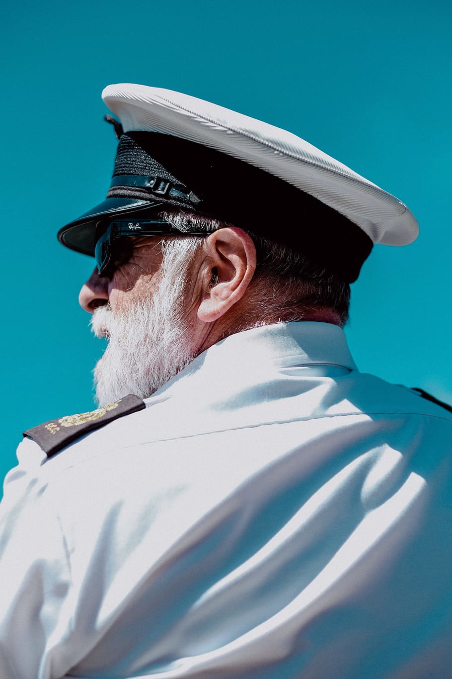 men's white peaked cap, man, beard, navy, hat, grey hair, old HD wallpaper