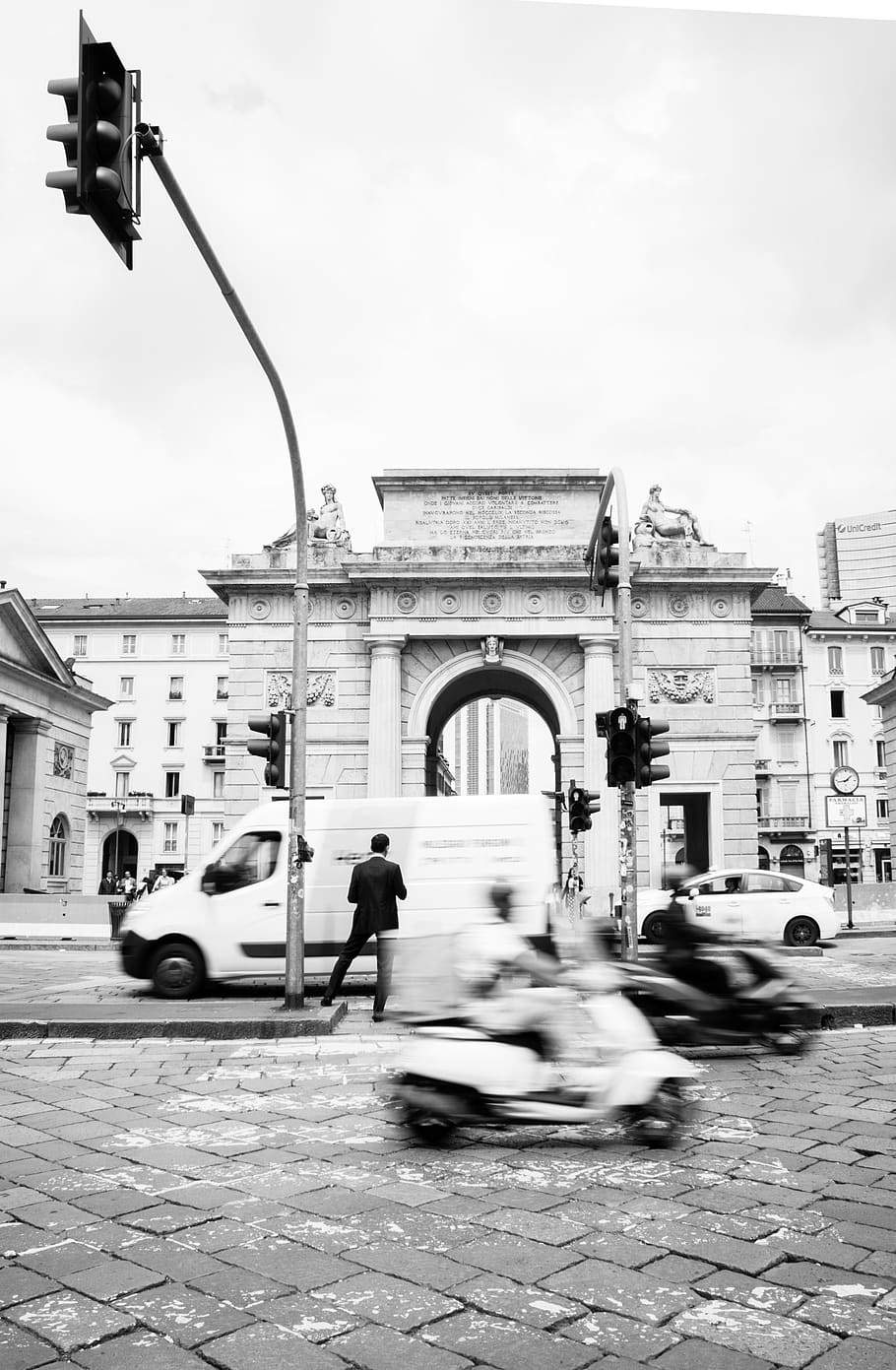 italy, milan, transportation, architecture, mode of transportation HD wallpaper