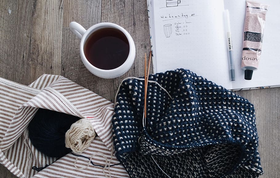 yarn, thread, knitting, clothing, pen, paper, coffee, tea, wooden HD wallpaper