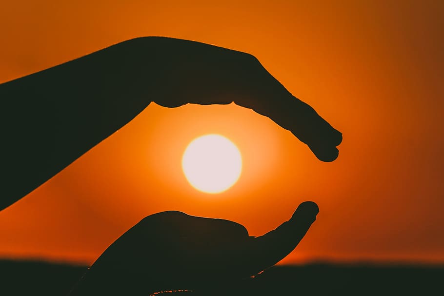 Silhouette of Person's Hands during Sunset, backlit, colors, dusk HD wallpaper