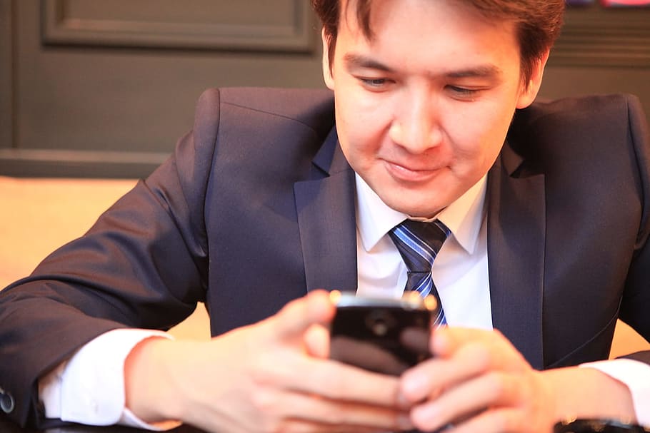 handsome, cafe, tie, restaurant, young, businesspeople, phone HD wallpaper