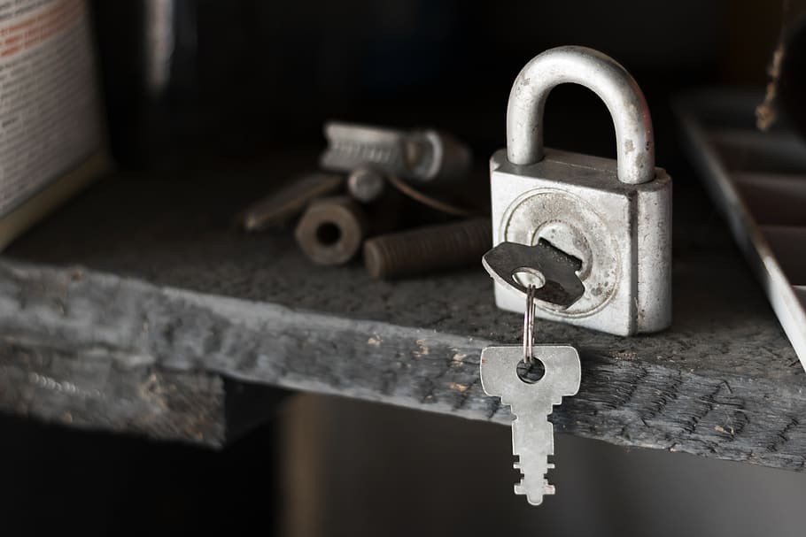 lock, keys, garage, security, old, metal, no people, close-up HD wallpaper