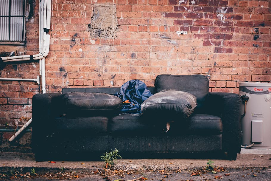 australia, brisbane, bricks, dirty, couch, broken, grunge, cowch HD wallpaper