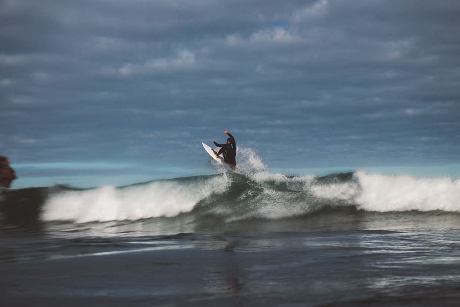 person surfing during dytime, ocean, wave, water, surfer, wafe HD wallpaper