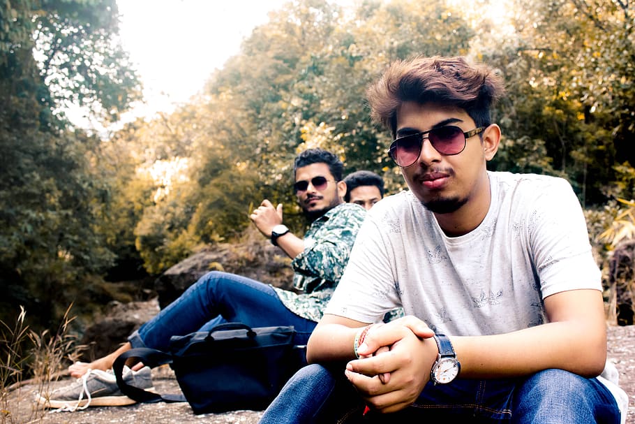 friends, outing, camping, shades, river, rocks, enjoyment, fun HD wallpaper