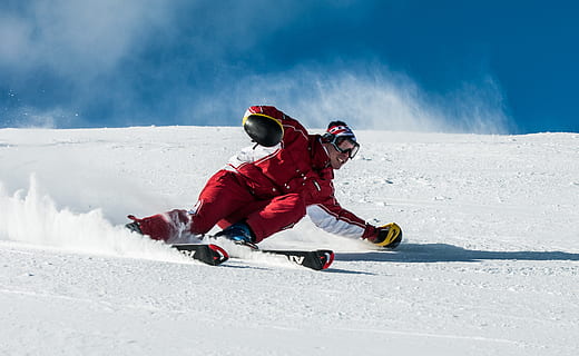 Man on Ski Board on Snow Field, action, adventure, cold, daylight HD wallpaper