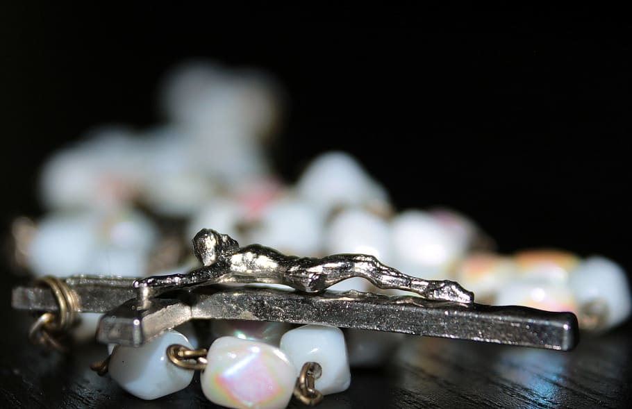 bead, cross, string, object, religion, priest, jesus, christian HD wallpaper