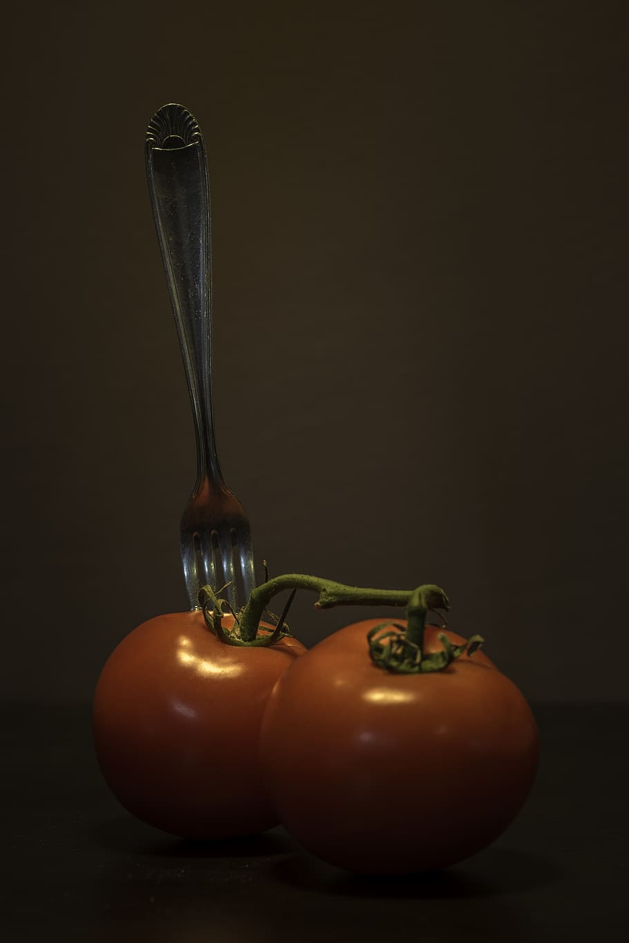 tomatoes, vegetables, fork, food, fresh, red, mature, garden HD wallpaper