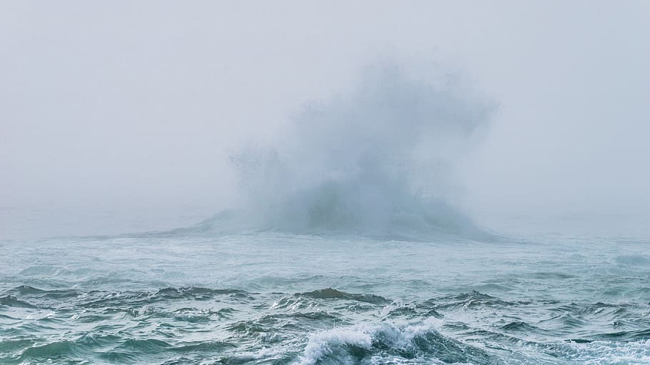 ocean, waves, splash, surf, spray, fog, foggy, blue, choppy, HD wallpaper