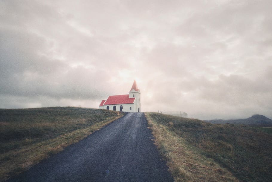 pathway to house, sky, cloud - sky, direction, the way forward HD wallpaper