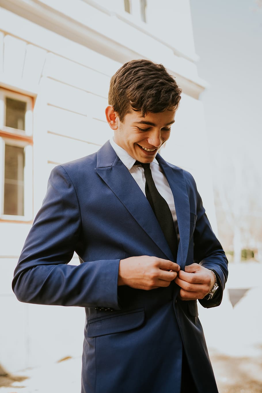 smiling man buttoning his blazer, clothing, apparel, accessory HD wallpaper