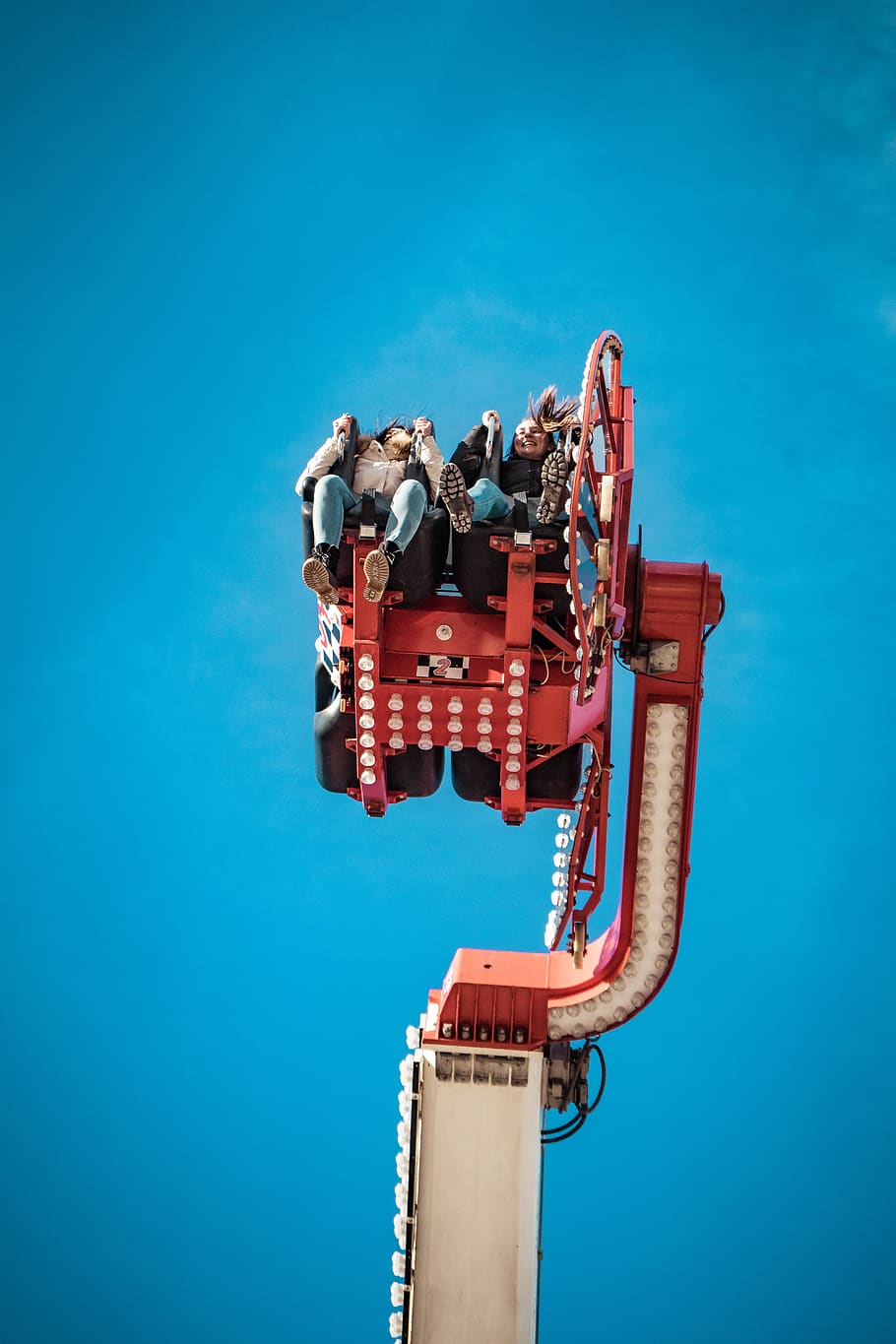 People Rides on Red and Beige Carnival Ride, daylight, daytime HD wallpaper