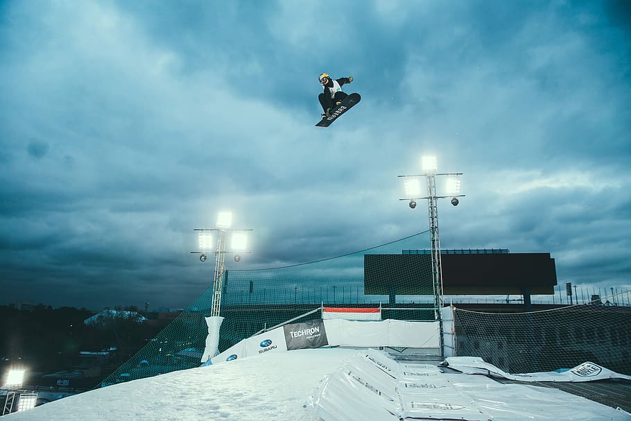 sky, clouds, people, man, flying, gear, spotlight, stage, slide HD wallpaper
