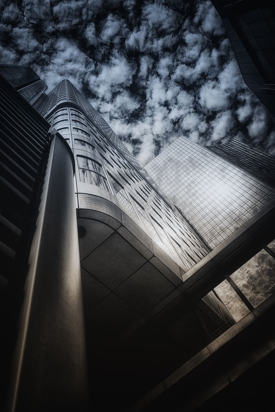 skyscraper, silver tower, modern, city, building, architecture HD wallpaper