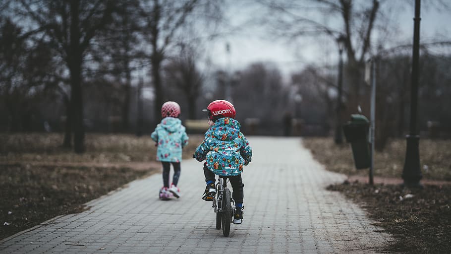 Cycling on pavement with child new arrivals