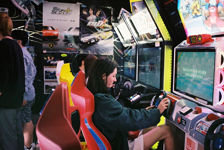 woman driving arcade machine, person, people, human, japan, shimo-kitazawa station, HD wallpaper
