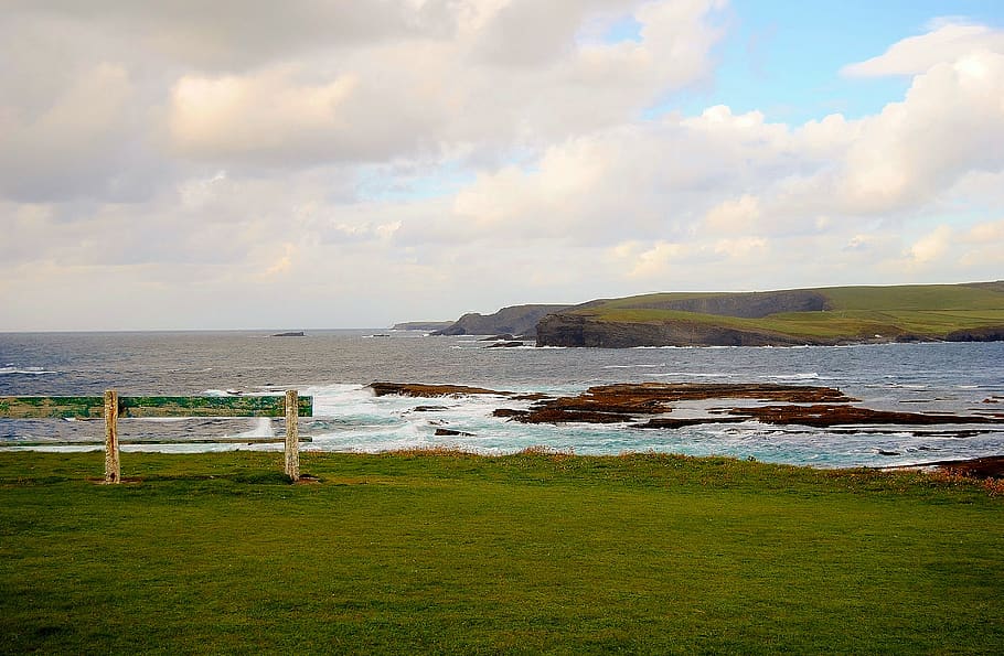 ireland, kilkee, water, cloud - sky, scenics - nature, grass HD wallpaper